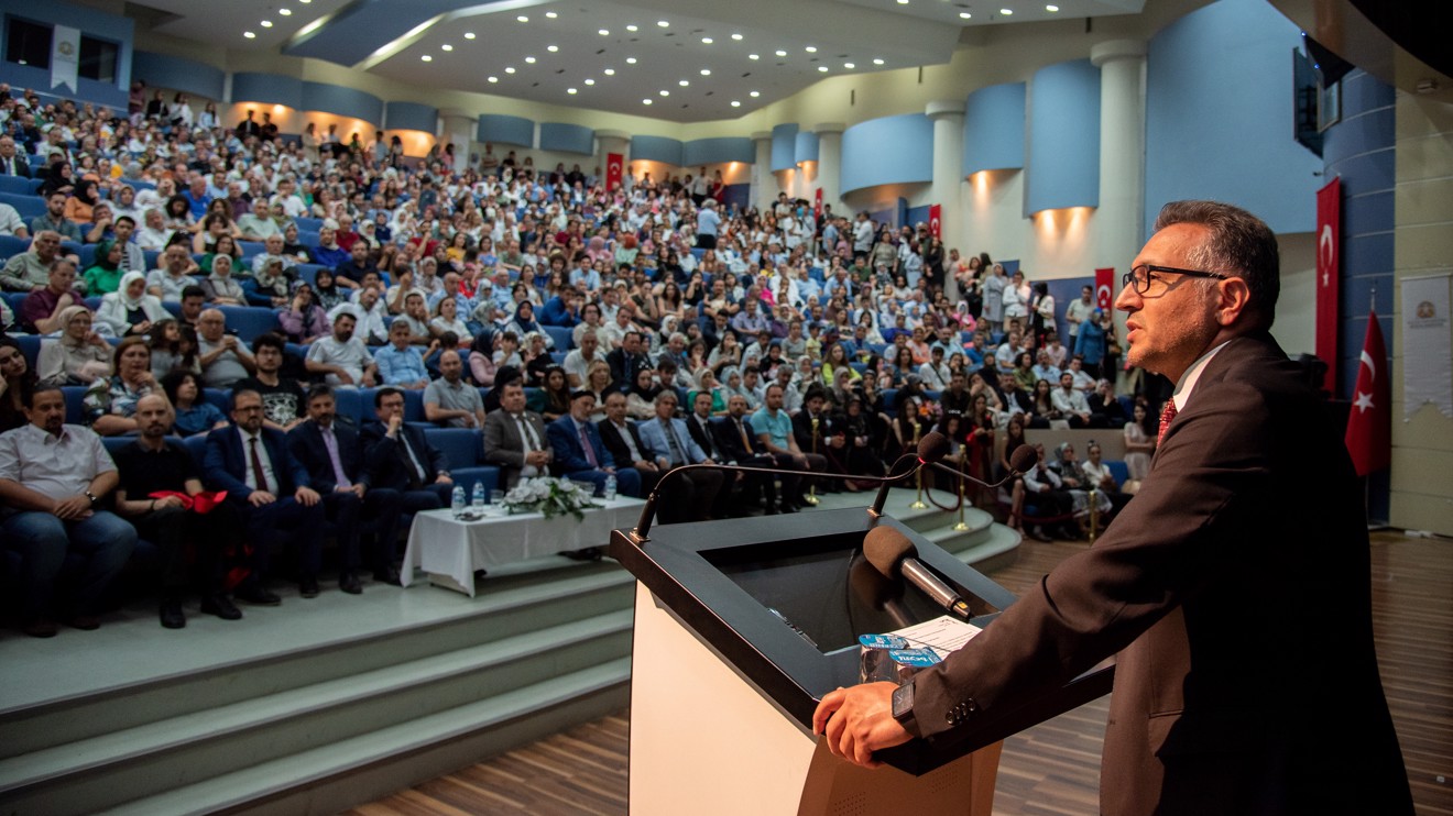 Selçuk Üniversitesinde genç hukukçular mezuniyet sevinci yaşadı